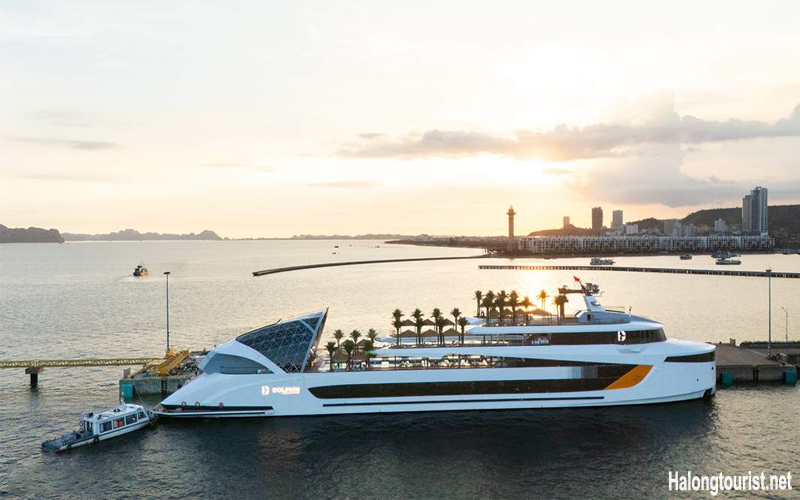 Du thuyền Hạ Long trong ngày Cao Cấp