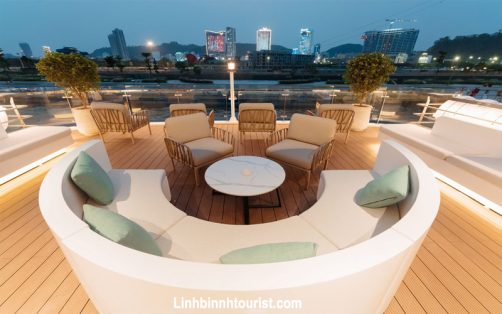 Sundeck - Saquila Yacht