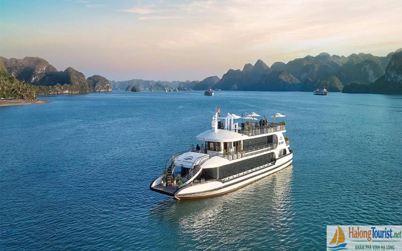 Du thuyền thăm Vịnh Hạ Long tuyến 2