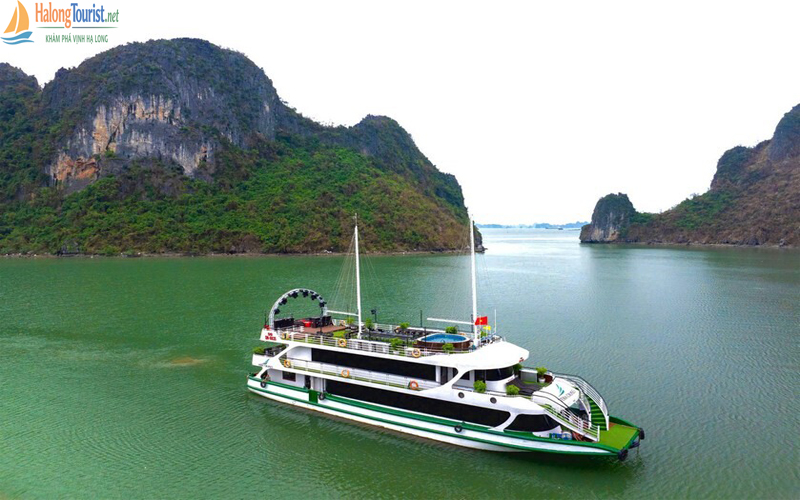Du thuyền Vera Cruise – Du thuyền Hạ Long 1 ngày yên tĩnh