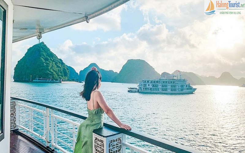 Du thuyền tham quan Vịnh Hạ Long – trải nghiệm không thể bỏ lỡ
