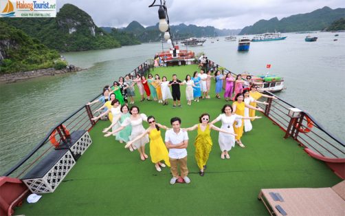 Trải nghiệm trên du thuyền