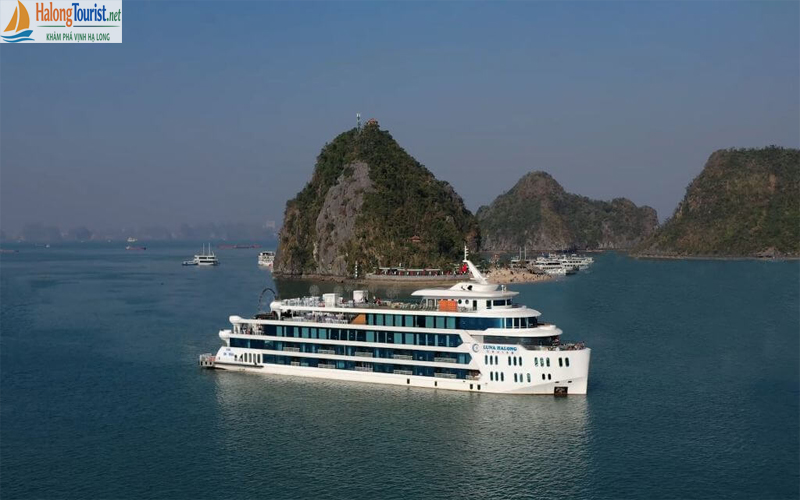 Du thuyền cao cấp tham quan Vịnh Hạ Long trong ngày