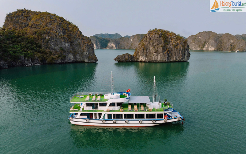 Thuê tàu riêng đi Vịnh Lan Hạ theo nhóm