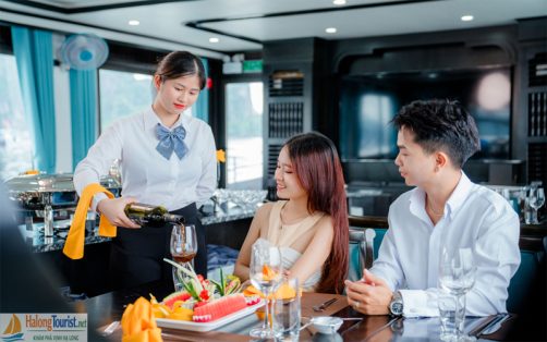 Welcome drink trên du thuyền Hạ Long 6 tiếng