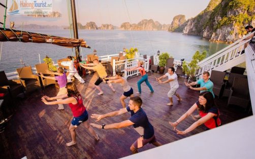 Taichi Du thuyền 5 sao Hạ Long