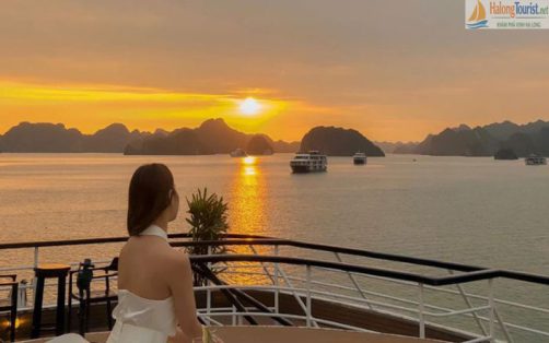 Hoàng hôn trên Vịnh Lan Hạ tuyệt đẹp