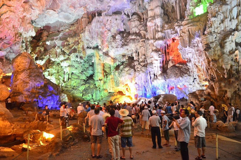 Các hang động huyền bí